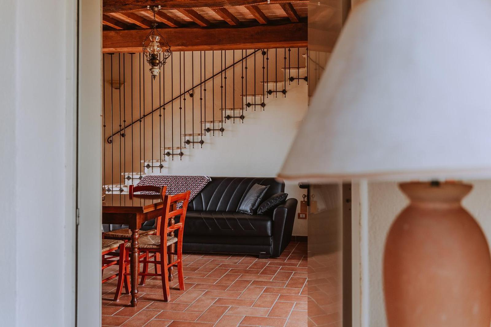 Agriturismo Lucertola بمونتيكاتيني فال دي سيسينا الغرفة الصورة