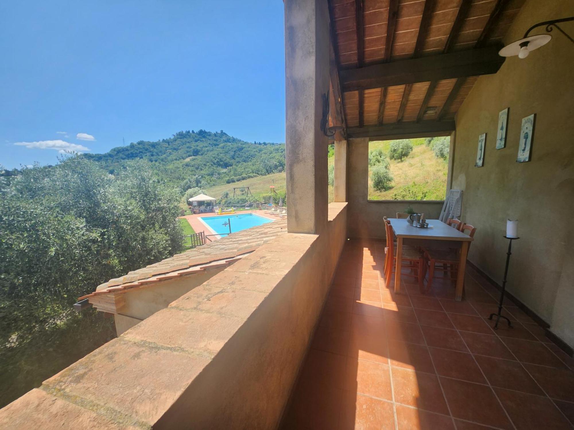 Agriturismo Lucertola بمونتيكاتيني فال دي سيسينا الغرفة الصورة