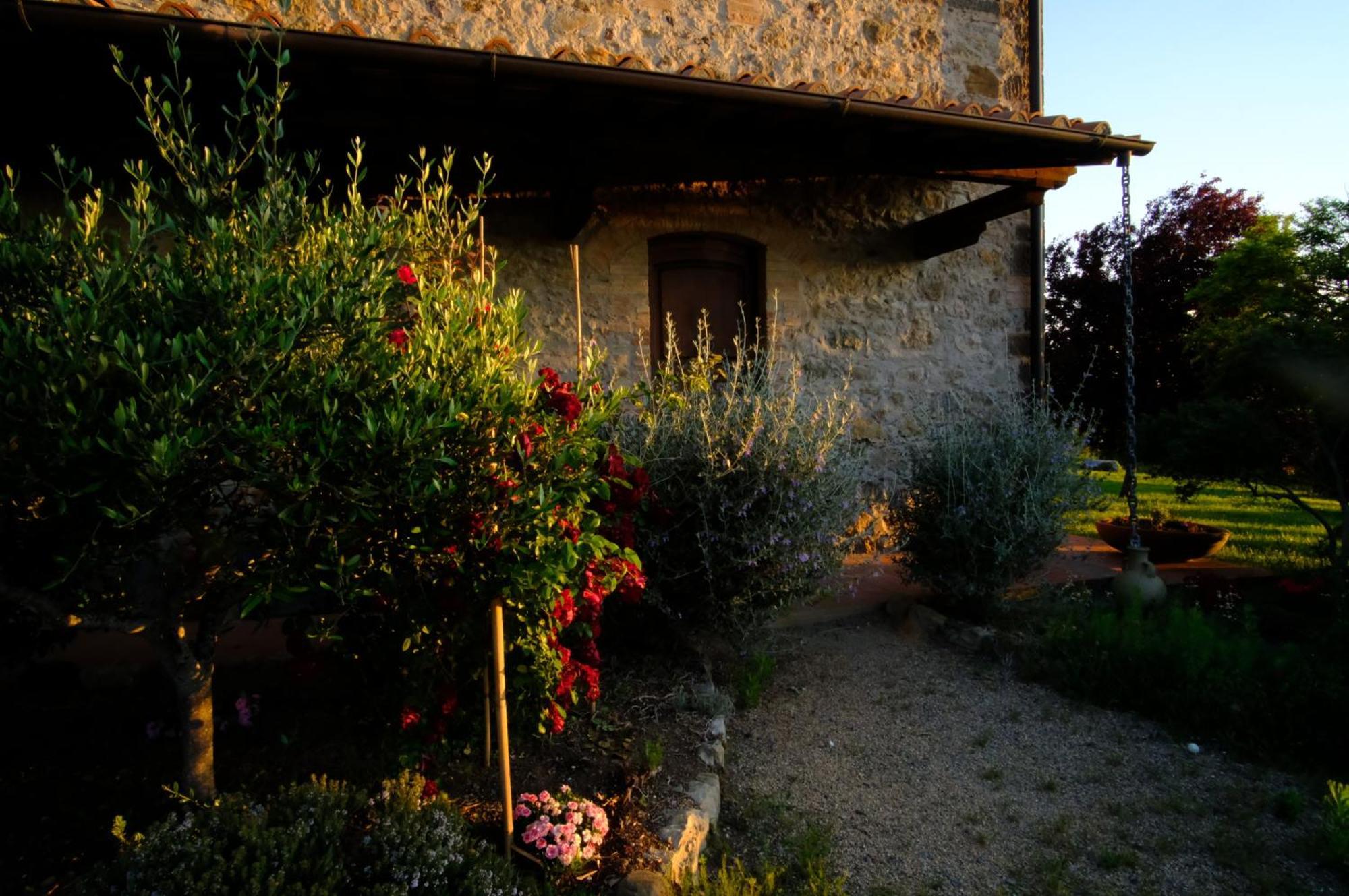 Agriturismo Lucertola بمونتيكاتيني فال دي سيسينا الغرفة الصورة