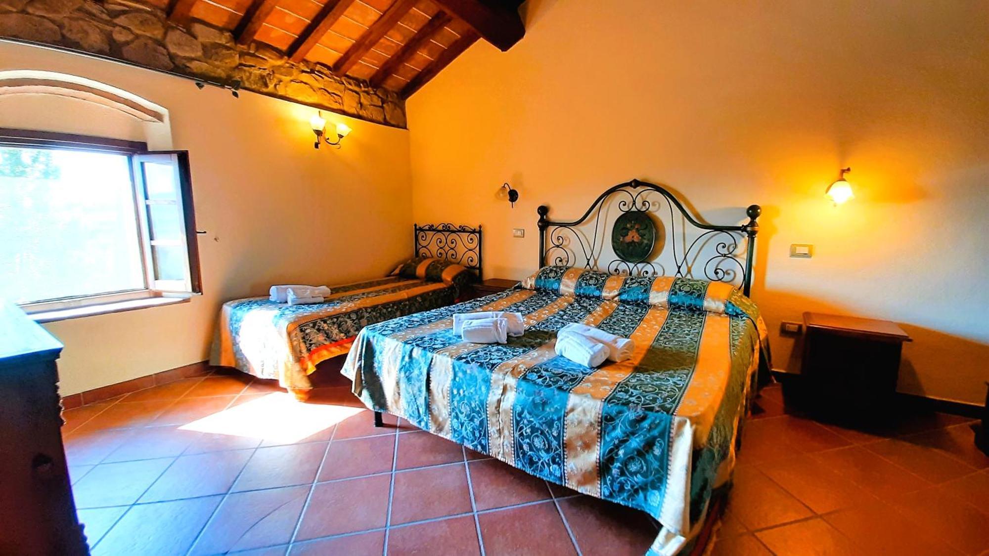 Agriturismo Lucertola بمونتيكاتيني فال دي سيسينا الغرفة الصورة